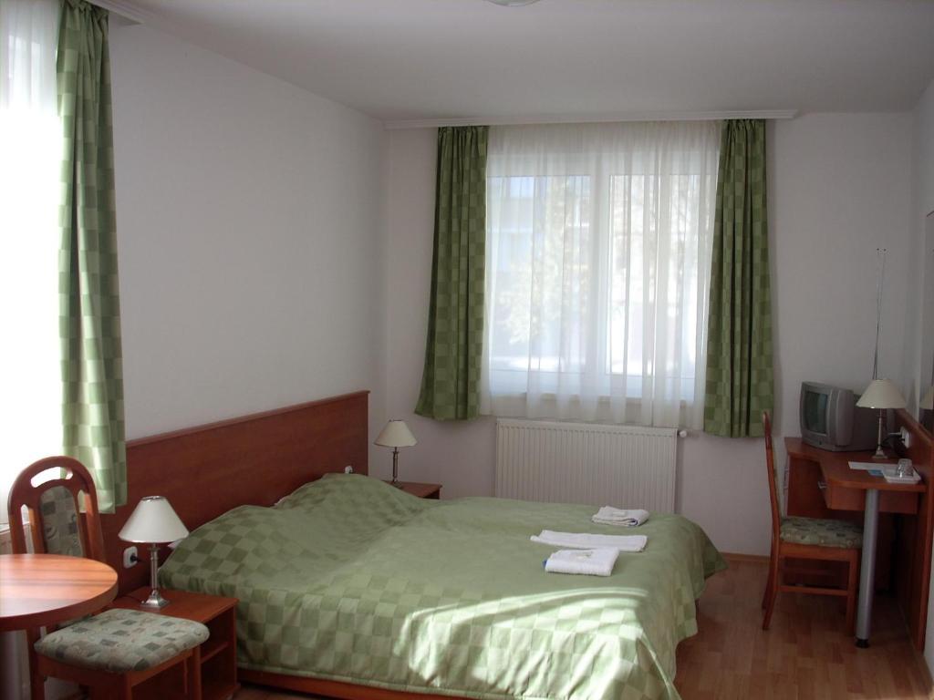 Hajdúszoboszló Hotel Kristaly الغرفة الصورة