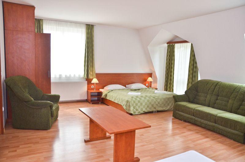 Hajdúszoboszló Hotel Kristaly المظهر الخارجي الصورة